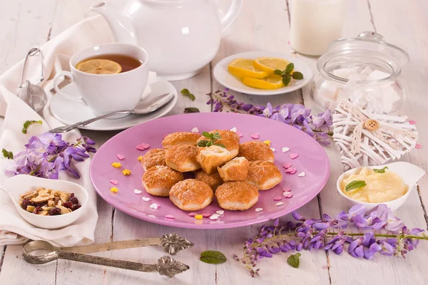 Custrad krem puf hamur işleri.