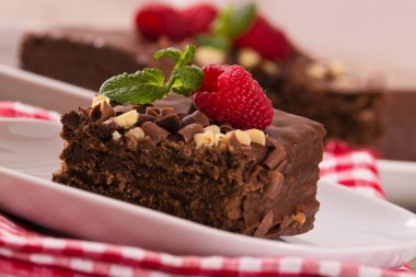 Çikolatalı kek ahududu.