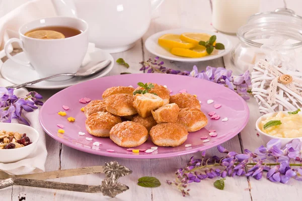 Pasteles Hojaldre Con Crema Crema —  Fotos de Stock