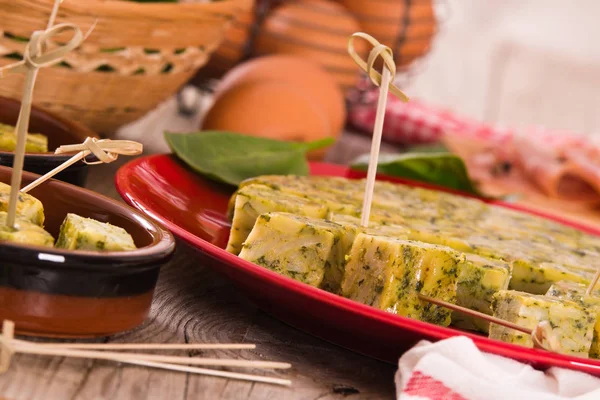 Tortilla Española Con Espinacas —  Fotos de Stock