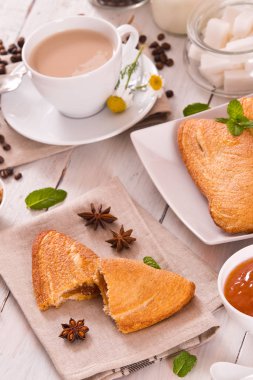 Floransa tatlı puf böreği.