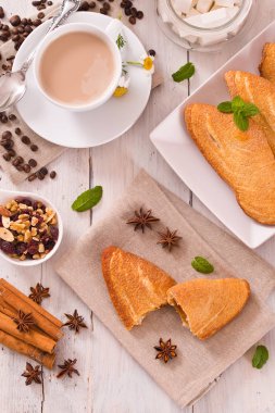 Floransa tatlı puf böreği.