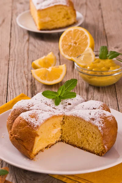 Tårta Med Citron Grädde Fyllning — Stockfoto