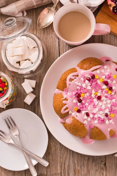 Pastel Con Glaseado Rosa —  Fotos de Stock