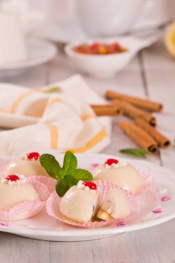 Sicilya ricotta kek (Cassata).