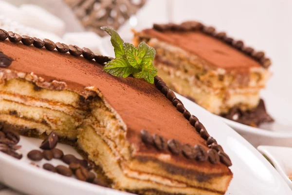 Tiramisu Cake Met Cream Vulling — Stockfoto
