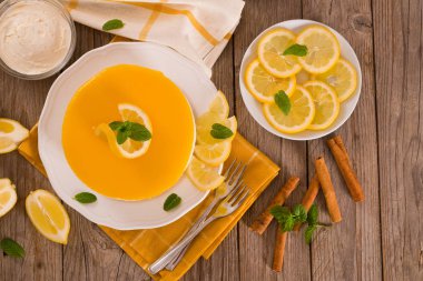 Limon ve mascarpone cheesecake.