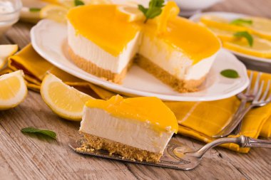 Limon ve mascarpone cheesecake.