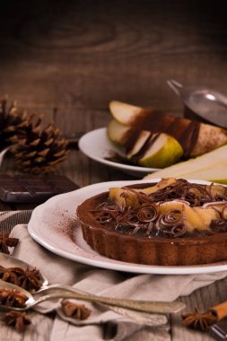 Armut ve çikolata tart.