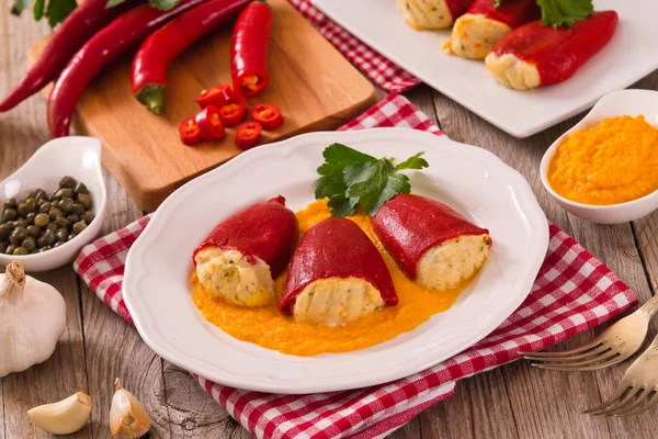 Pimientos Rellenos Piquillo Con Bacalao —  Fotos de Stock