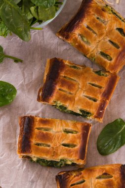 Ispanak ve ricotta Peynirli börek.