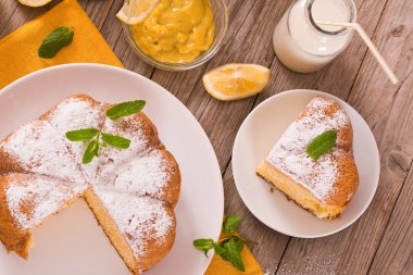 Limon kremalı dolgulu kek.