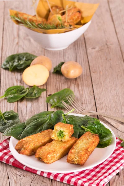 Croquetas Patata Con Espinacas Mozzarella —  Fotos de Stock