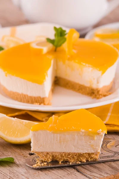 Lemon Mascarpone Cheesecake — Stock Photo, Image