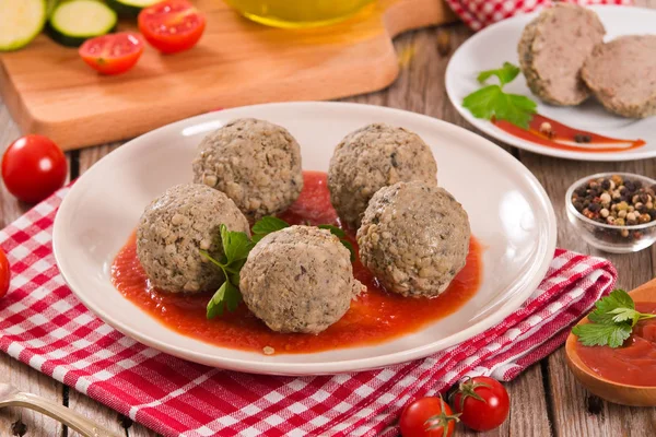 Albóndigas Con Salsa Tomate —  Fotos de Stock