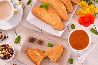 Floransa tatlı puf böreği.