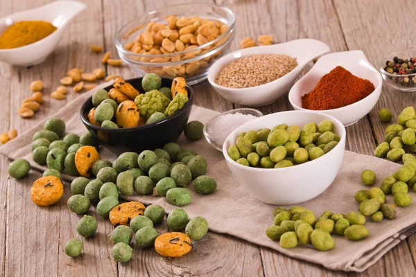 Wasabi Coated Peanuts Spices Wooden Table — Stock Photo, Image