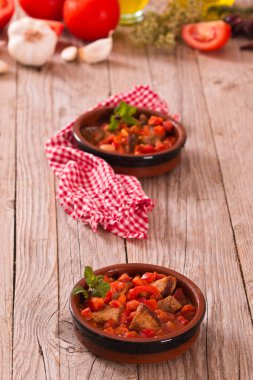 Domates sosu içinde marinated Domuz loin.