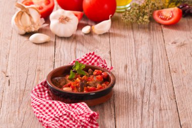 Domates sosu içinde marinated Domuz loin.