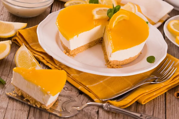 Lemon Mascarpone Cheesecake — Stock Photo, Image