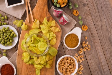 Wasabi baharatlı fıstık kaplı.