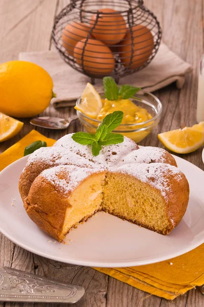Tort Nadzieniem Cytrynowy Krem — Zdjęcie stockowe