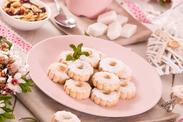 Galletas Canestrelli Con Azúcar Glaseado Sobre Mesa Madera —  Fotos de Stock