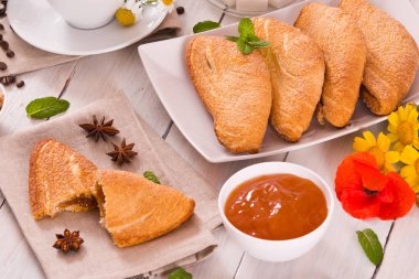 Floransa tatlı puf böreği.