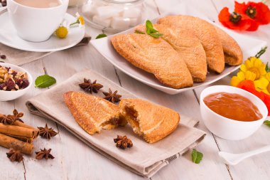 Floransa tatlı puf böreği.