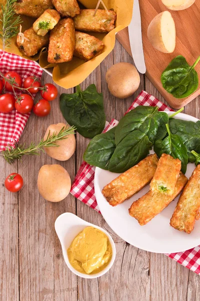 Croquetas Patata Con Espinacas Mozzarella —  Fotos de Stock