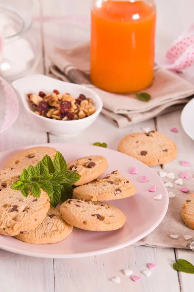 Chocolade Chip Koekjes Witte Schotel — Stockfoto