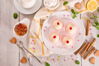 Sicilya ricotta kek (Cassata).