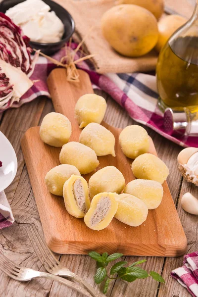 Potato Gnocchi Stuffed Radicchio Ricotta — Stock Photo, Image