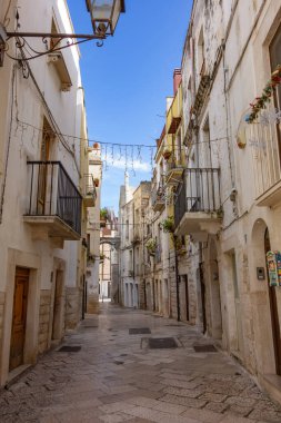 Sokak arası, Rutigliano. Puglia. İtalya.