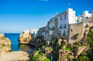 polignano panoramik manzaralı. Puglia. İtalya.