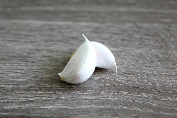 Fresh Garlic Cloves Rustic Wooden Table Grey Background — Stock Photo, Image