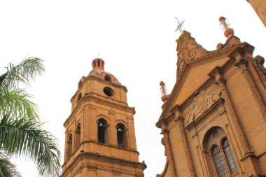 Santa Cruz de la Sierra, Bolivya San Lorenzo Katedrali. Yaz saati sırasında.