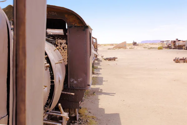 Mezarlıkta Uyuni Bolivya Tuz Daireler Yakınındaki Tren Paslı Eski Buharlı — Stok fotoğraf