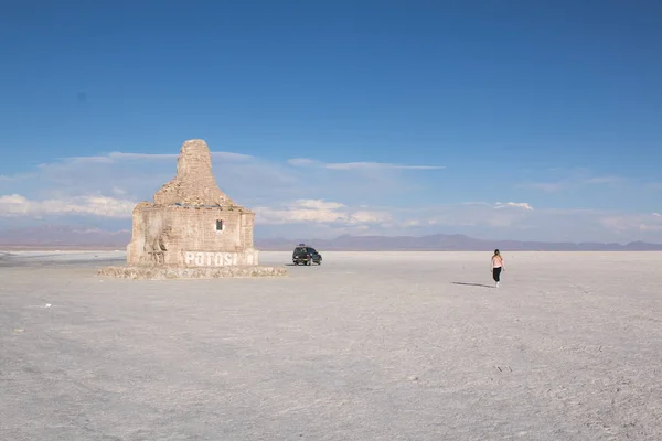 Rennfahrerdenkmal Aus Salzsteinen Uyuni Potosi Bolivien Uyuni Salar — Stockfoto