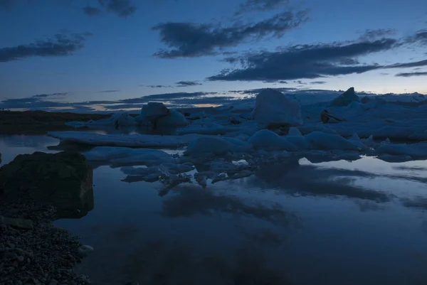 Geweldig Uitzicht Zonsondergang Het Gletsjermeer Jkulsrin Zuidoost Ijsland Aan Rand — Stockfoto