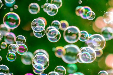 Sabun köpükleri arka plan bulanıklığı olarak doğada