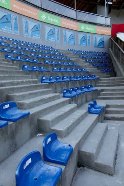 Wisla, Polonya, 24 Mayıs 20118: sandalye seyirci Polonya Wisla Malinka Adam Malysz adlı kayak atlama için yerinde