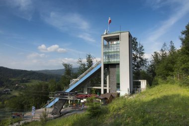Wisla, Polonya, 24 Mayıs 20118: Adam Malysz kayak atlama Hill'de Polonya Wisla Malinka yaz