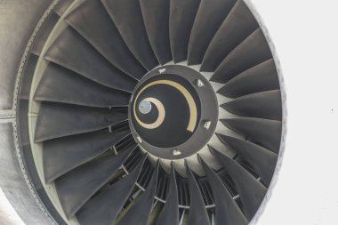 hava girişinin uçak motoruna görünümü