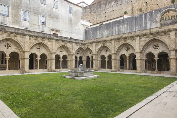 Oude Kathedraal Van Coimbra Portugal Velha Coimbra Binnenplaats — Stockfoto