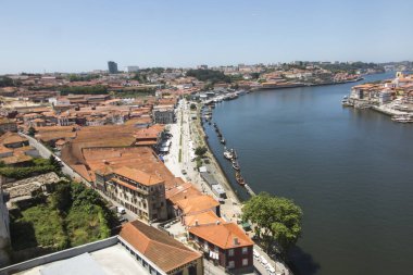 Douro nehri ve Porto Skyline 'ın panoraması. Porto, Portekiz
