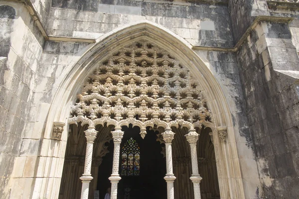 ポルト ポルトガルのバターリャ修道院の建築詳細 — ストック写真