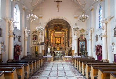 Kalkow-Godow, Polonya, 7 Eylül 2018: Kutsal Our Lady acılarını, Swietokrzyskie, Polonya. Kilisenin iç.