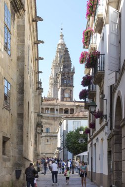 Santiago de Compostela, İspanya, 14 Haziran 2018: Santiago de Compostela 'da eski sokaklar, Saint James Katedrali yakınlarında.