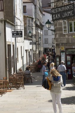 Santiago de Compostela, İspanya, 14 Haziran 2018: Santiago de Compostela 'da eski sokaklar, Saint James Katedrali yakınlarında.